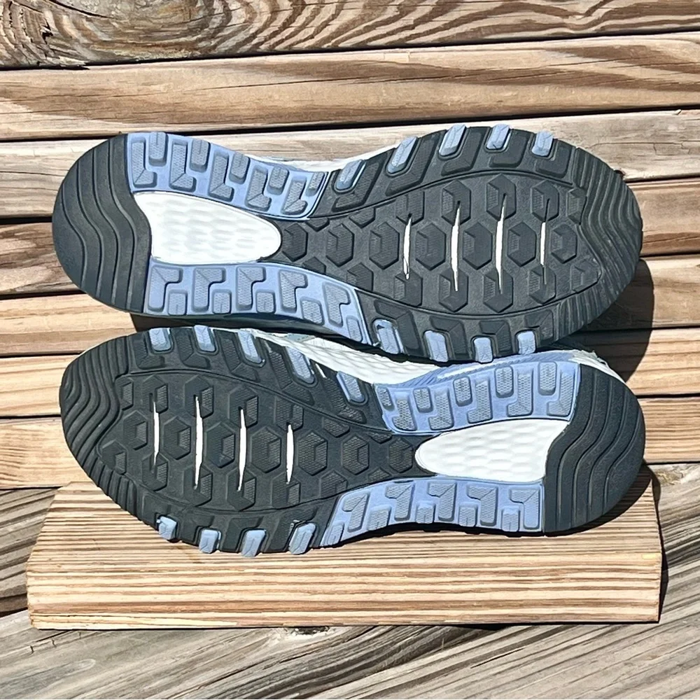 - New Balance 410 V7 Trail Sneakers SZ 10! EUC!